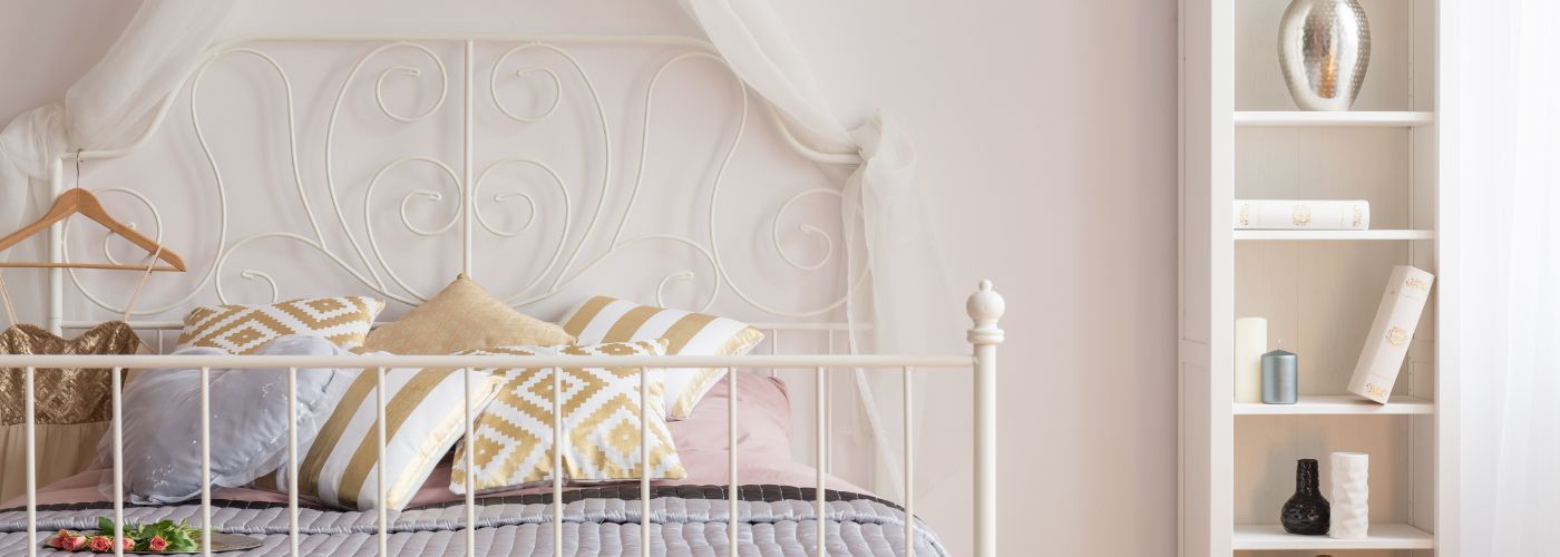Can Bed Bugs Live in Metal Bed Frames?