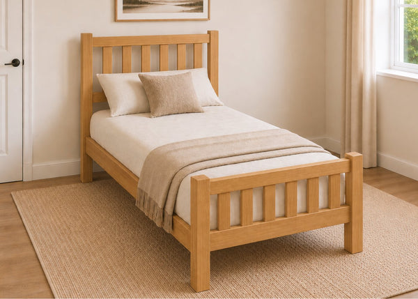 Sandringham Shaker Solid Oak Bed in Oak Finish